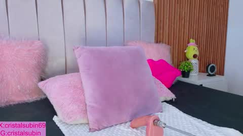 STEFANYIG cristalsubin online show from November 13, 2025, 12:15 pm