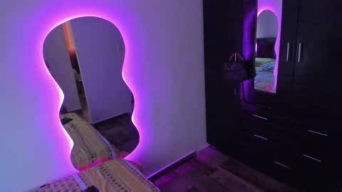 cristal_t2 online show from March 5, 2026, 7:21 pm