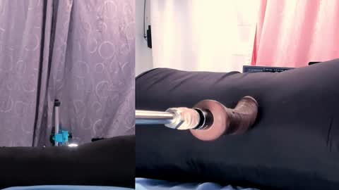 cristal_thompson_ online show from November 15, 2025, 1:51 pm