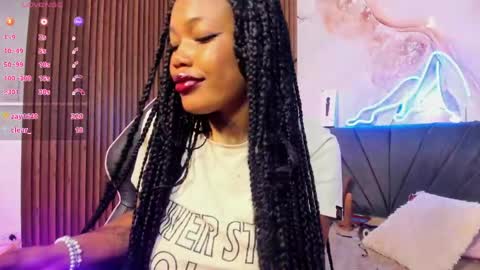 Snapshot of cristalbroke_tay chatting on May 19, 2026, 1:56 am Crystalbroke online show from May 19, 2026, 1:56 am