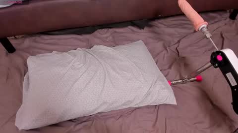 cristale69 online show from September 18, 2025, 2:35 am