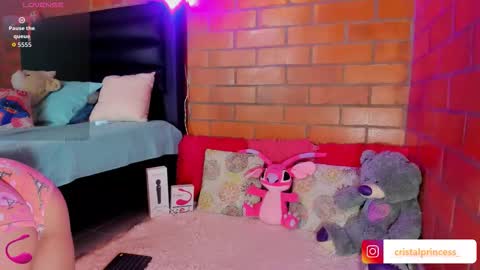 Cristal  online show from October 28, 2025, 11:07 pm