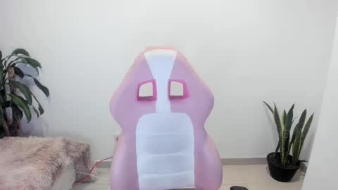 sofia online show from February 19, 2026, 5:25 am