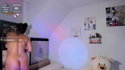 cristal online show from October 31, 2025, 12:50 pm