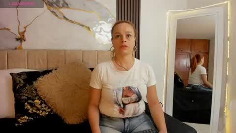cristal walker online show from July 1, 2026, 11:23 am