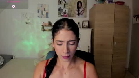 veronika online show from May 12, 2026, 2:19 am