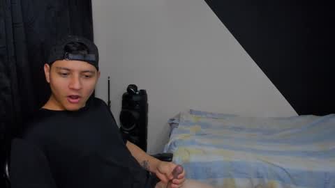 Cristianhp online show from April 7, 2026, 2:01 am