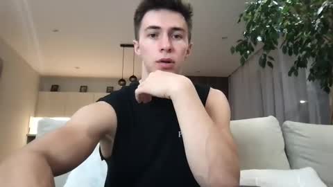 Snapshot of cristianovilla chatting on February 1, 2025, 11:06 pm CristianoHailey online show from February 1, 2025, 11:06 pm