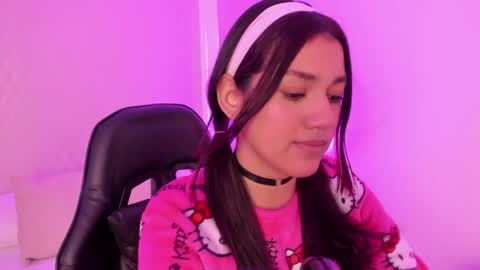 C R I S T I N online show from April 10, 2026, 8:13 pm