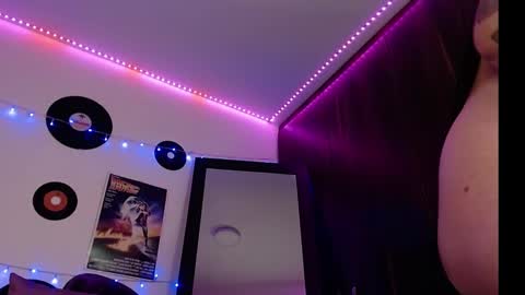 Christina online show from February 13, 2025, 10:54 pm