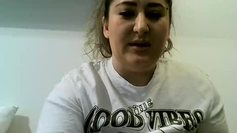 cristina20021991 online show from January 3, 2025, 3:44 pm