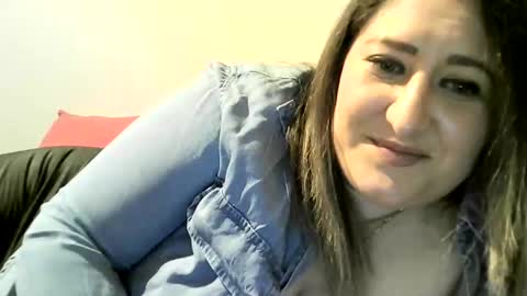 cristina20021991 online show from April 8, 2026, 9:15 pm