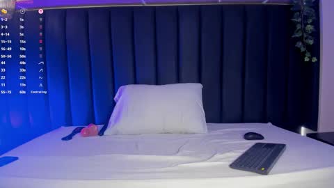 cristina_joy online show from October 17, 2025, 12:30 pm