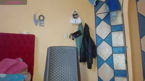 cristinamontiel74 online show from February 2, 2025, 2:45 pm