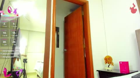 Cristina online show from November 25, 2025, 10:48 am