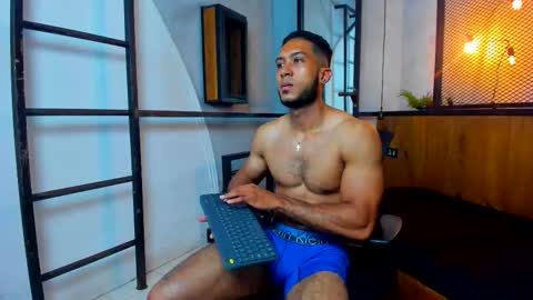 Snapshot of cristopher_belmont chatting on December 2, 2025, 5:02 am cristopher_belmont online show from December 2, 2025, 5:02 am