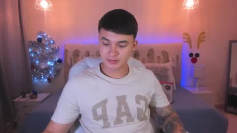 Snapshot of cristopher_strong chatting on December 7, 2024, 2:02 pm Cristopher online show from December 7, 2024, 2:02 pm