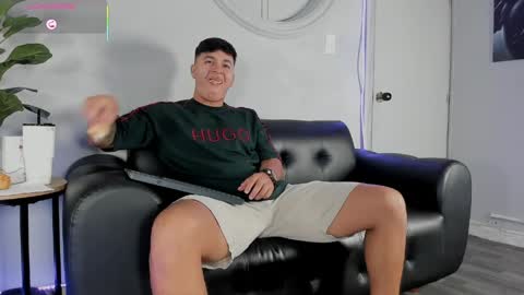 Cristopher online show from April 12, 2026, 1:38 pm