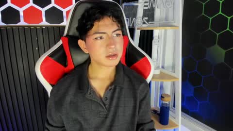 Cristopher  online show from April 1, 2026, 8:39 pm