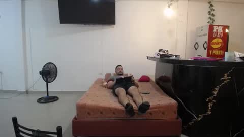 crisyoha4020 online show from October 24, 2025, 8:05 pm