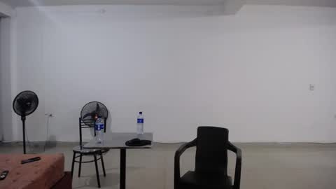 crisyoha4020 online show from October 28, 2025, 5:44 am