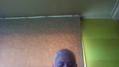 Snapshot of crmperez chatting on December 4, 2024, 8:51 pm crmperez online show from December 4, 2024, 8:51 pm