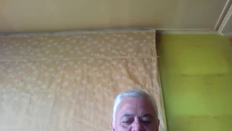 Snapshot of crmperez chatting on December 24, 2024, 9:55 pm crmperez online show from December 24, 2024, 9:55 pm