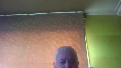 Snapshot of crmperez chatting on February 6, 2025, 5:40 pm crmperez online show from February 6, 2025, 5:40 pm