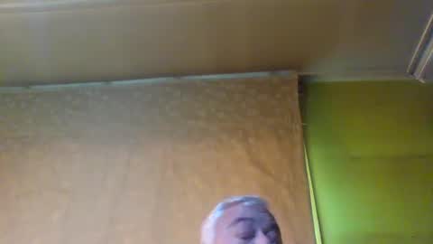 Snapshot of crmperez chatting on February 28, 2025, 10:17 pm crmperez online show from February 28, 2025, 10:17 pm