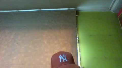 Snapshot of crmperez chatting on October 5, 2025, 8:29 pm crmperez online show from October 5, 2025, 8:29 pm