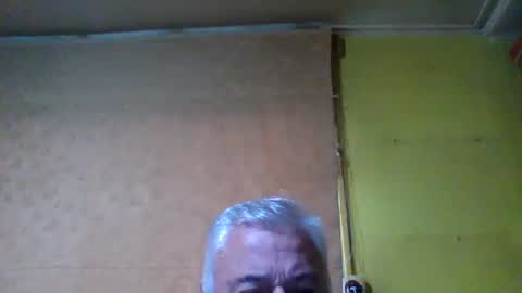 Snapshot of crmperez chatting on November 5, 2025, 11:16 pm crmperez online show from November 5, 2025, 11:16 pm
