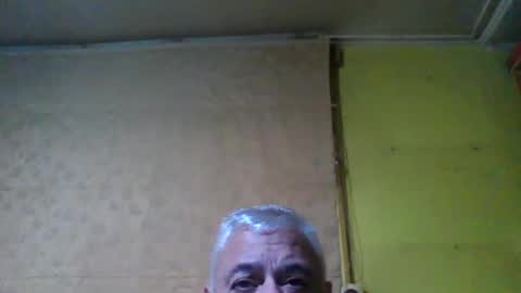 Snapshot of crmperez chatting on November 7, 2025, 10:54 pm crmperez online show from November 7, 2025, 10:54 pm