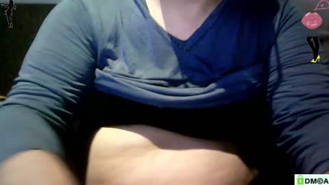 Snapshot of crossdresser64 chatting on November 5, 2025, 1:16 am Linda Cross online show from November 5, 2025, 1:16 am