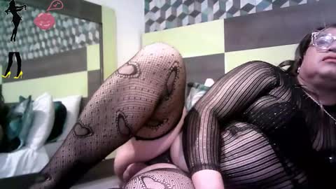 Snapshot of crossdresser64 chatting on November 6, 2025, 11:04 pm Linda Cross online show from November 6, 2025, 11:04 pm