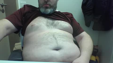 Snapshot of crouch1 chatting on February 24, 2025, 9:43 am Crouch1 online show from February 24, 2025, 9:43 am