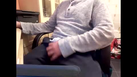 Snapshot of croup45 chatting on December 9, 2024, 7:07 pm croup45 online show from December 9, 2024, 7:07 pm