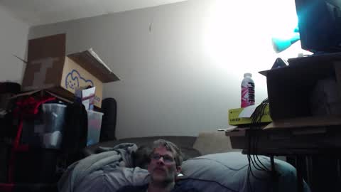 Crownandkat online show from February 8, 2026, 4:21 pm