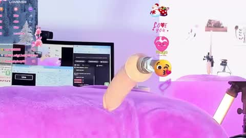 Snapshot of cruella_92 chatting on December 28, 2024, 2:01 am Mia online show from December 28, 2024, 2:01 am