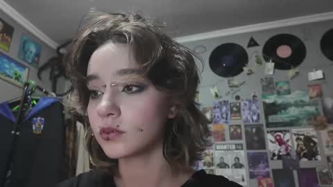 Snapshot of cruella_mira chatting on October 23, 2025, 6:06 pm cruella_mira online show from October 23, 2025, 6:06 pm