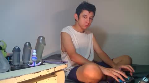 Snapshot of cry_guy chatting on October 1, 2025, 7:47 am cry_guy online show from October 1, 2025, 7:47 am