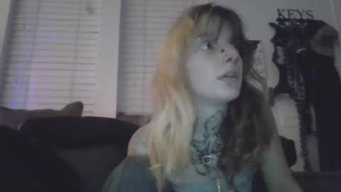 Snapshot of crylei chatting on December 2, 2024, 11:56 am kybaby online show from December 2, 2024, 11:56 am