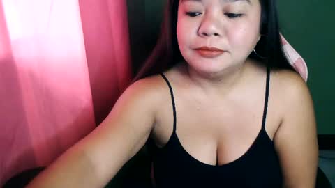 Snapshot of crystal_april chatting on June 25, 2026, 2:00 am Crys online show from June 25, 2026, 2:00 am