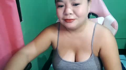 Snapshot of crystal_april chatting on June 29, 2026, 11:21 am Crys online show from June 29, 2026, 11:21 am