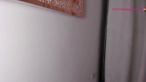 angie  online show from July 31, 2026, 3:17 am
