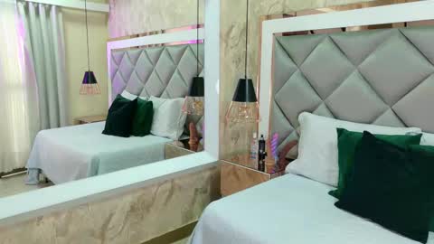 Snapshot of crystal_gilton chatting on January 18, 2026, 7:06 pm crystal_gilton online show from January 18, 2026, 7:06 pm