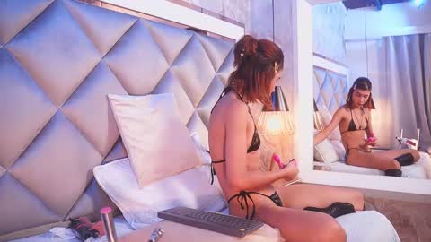 Snapshot of crystal_gilton chatting on February 19, 2026, 7:10 pm crystal_gilton online show from February 19, 2026, 7:10 pm