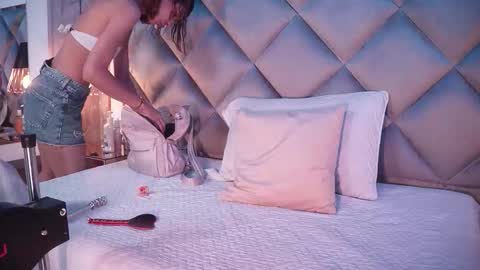 Snapshot of crystal_gilton chatting on March 1, 2026, 7:05 pm crystal_gilton online show from March 1, 2026, 7:05 pm