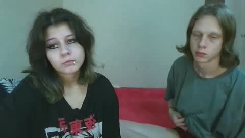 Crystal and Marcl online show from October 1, 2025, 11:22 pm