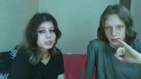 Crystal and Marcl online show from October 31, 2025, 11:00 am