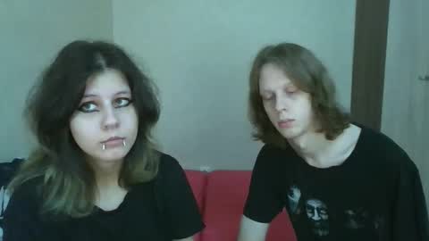 Crystal and Marcl online show from November 11, 2025, 10:21 pm